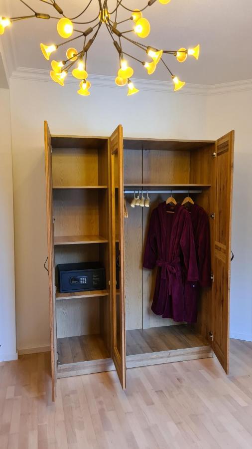 Bunter Hirsch Ferienwohnung Im Garmischer Zentrum エクステリア 写真