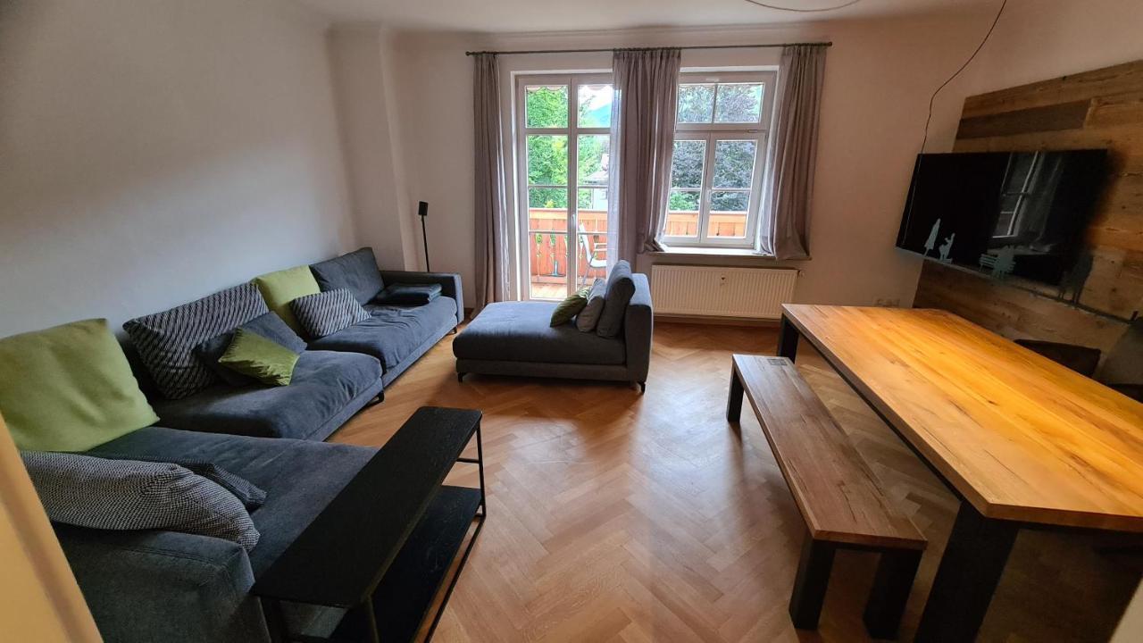 Bunter Hirsch Ferienwohnung Im Garmischer Zentrum エクステリア 写真