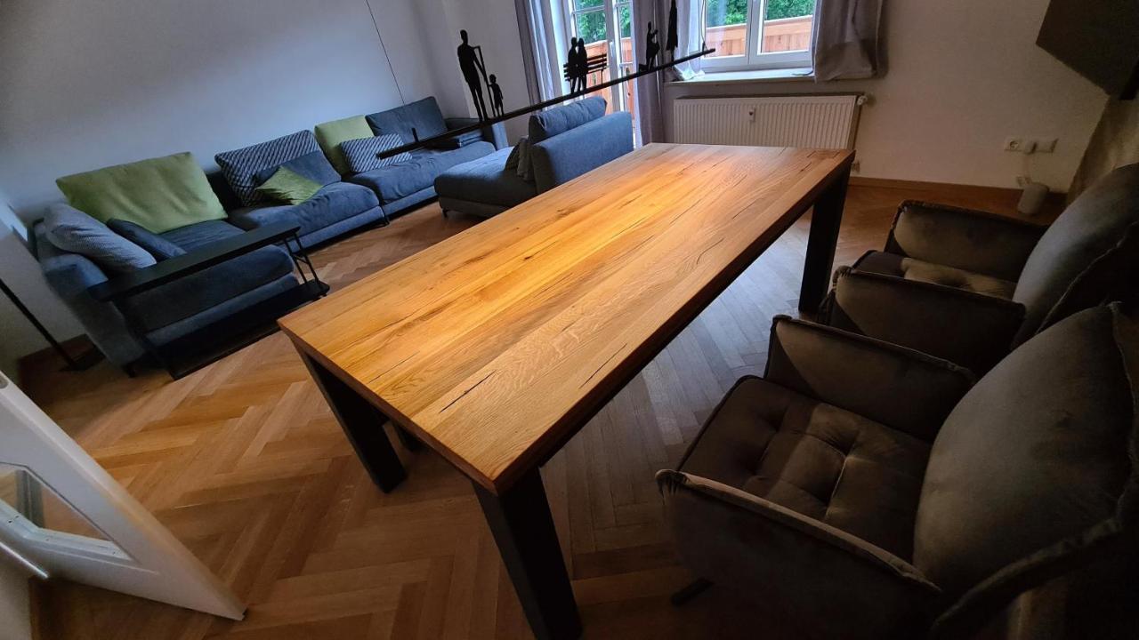 Bunter Hirsch Ferienwohnung Im Garmischer Zentrum エクステリア 写真